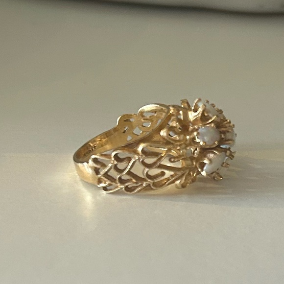 14K Elegant Gold Opal Floral Heart Filigree Vintage Ring - Picture 2 of 7